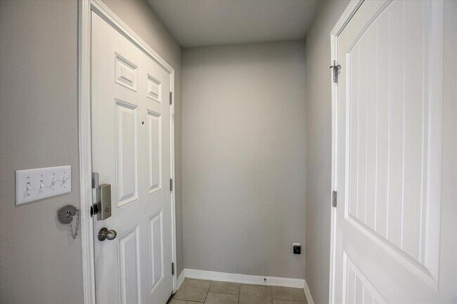 Foto del edificio - 119 Wainscot Oak Wy