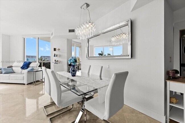 Foto del edificio - 18201 Collins Ave