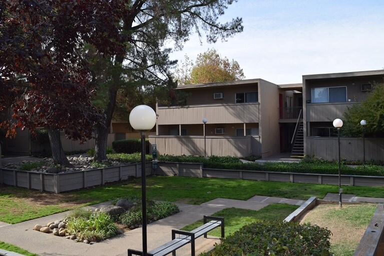 Amber Grove Apartments at 4009 Marconi Ave Sacramento, CA