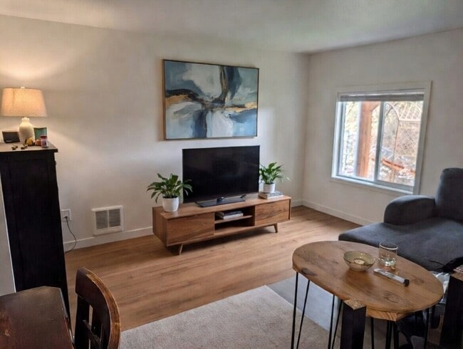 Building Photo - 4159 38th Ave S