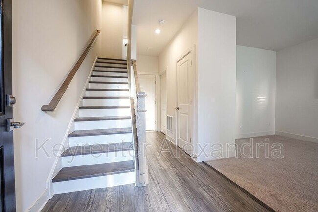 Building Photo - 17652 Falcon Heights St