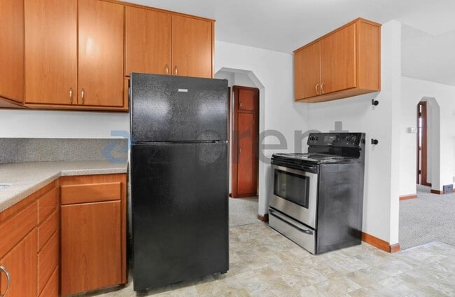 Building Photo - 1920 S Bayview St