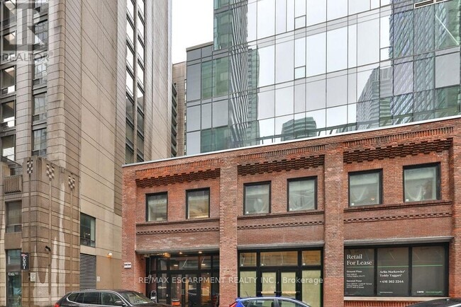 Building Photo - 15-315 Mercer St
