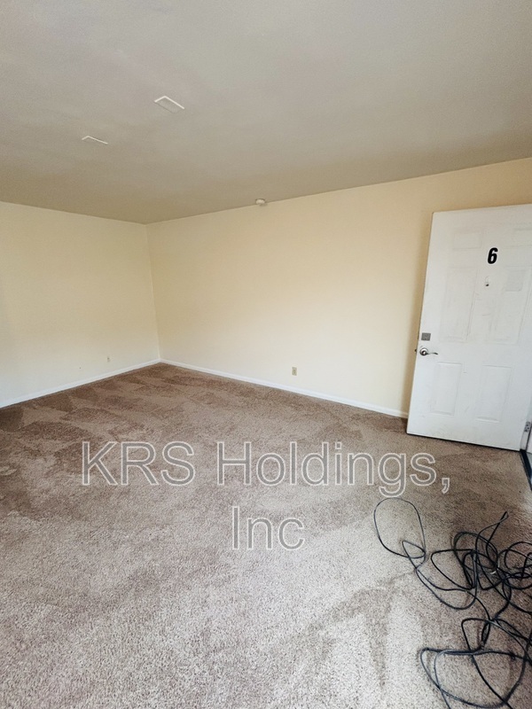 Building Photo - 946 W Ocean View Ave
