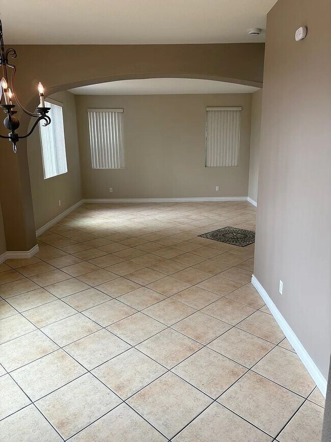 Foto del edificio - Newer 4bed 2.5 bath House