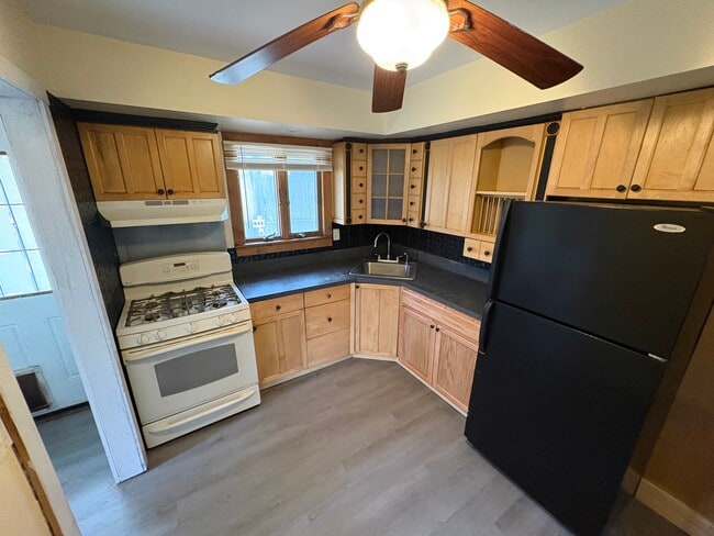 Foto del edificio - 14 Classon Ave