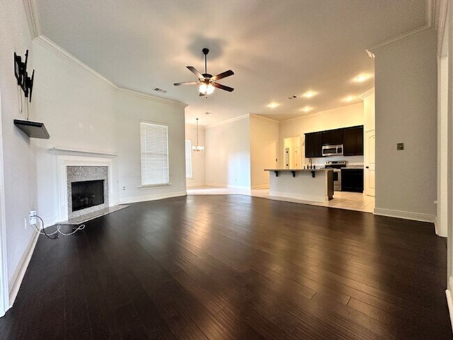 Foto del edificio - 101 Lexi Falls Ln
