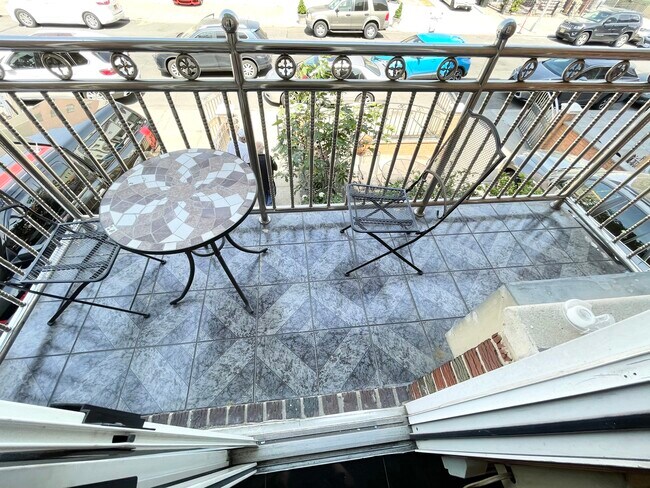Foto del edificio - 2355 38th St
