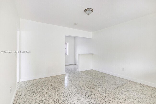 Building Photo - 1202 NW 34th St