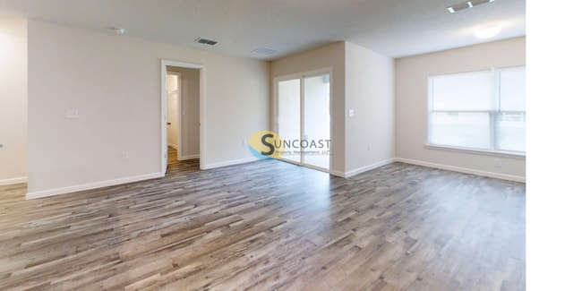 Building Photo - 1 Rosecroft Ln