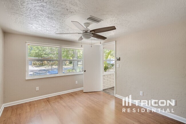 Foto del edificio - 7210 10th Ave N