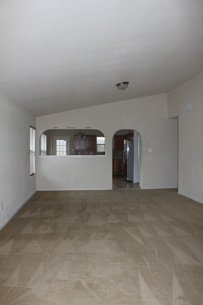 Foto del edificio - 3 bedroom, 2 bath house