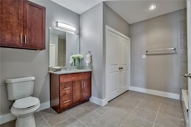 Building Photo - $500 OFF 1st Month Rent - 2 bedrooms/ 2 bathroom condo...