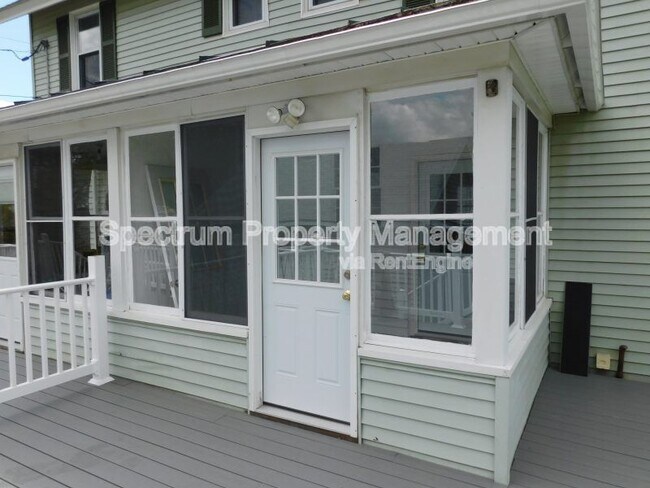 Foto del edificio - 111 Western Ave