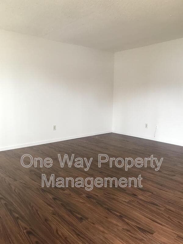Foto del edificio - 1421 W Allison Rd