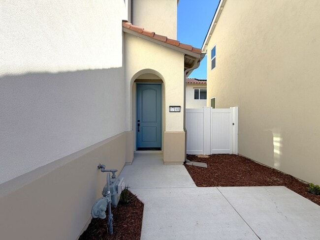 Building Photo - Brand New Construction in River Terrace Development!