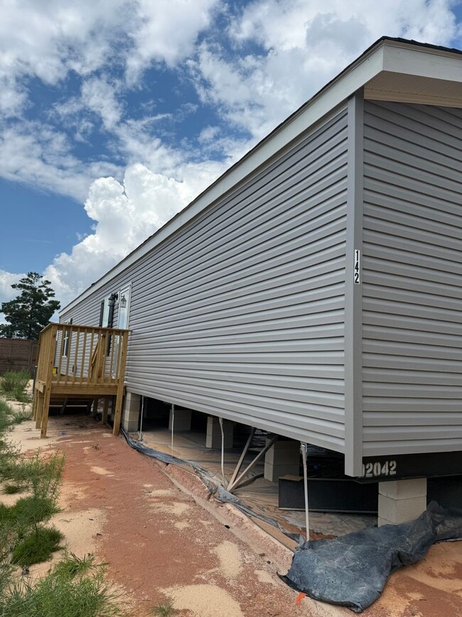 Foto del edificio - BRAND NEW-3 Bedroom / 2 Bath-LUXURY MOBILE HOME $ 1500 m/o