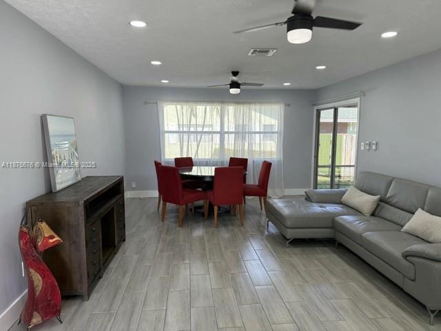 Building Photo - 1392 Riverside Cir