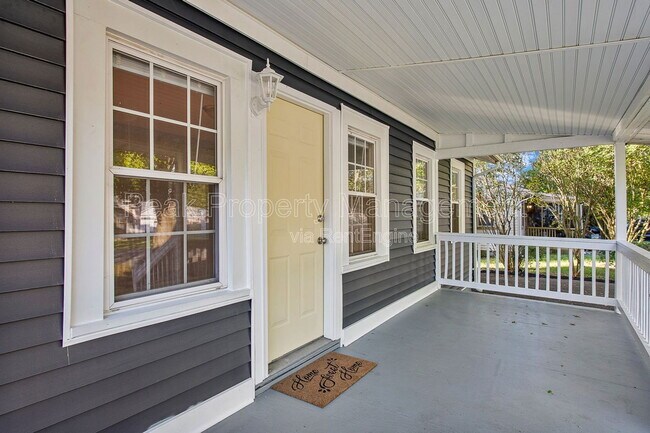 Foto del edificio - 18 Raines Ave