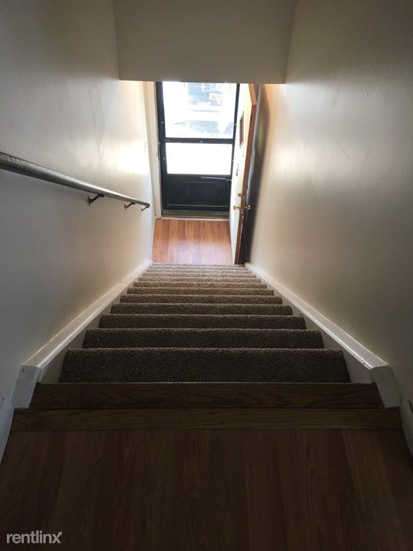 Building Photo - 1 br, 1 bath Apartment - 1370 Junction St