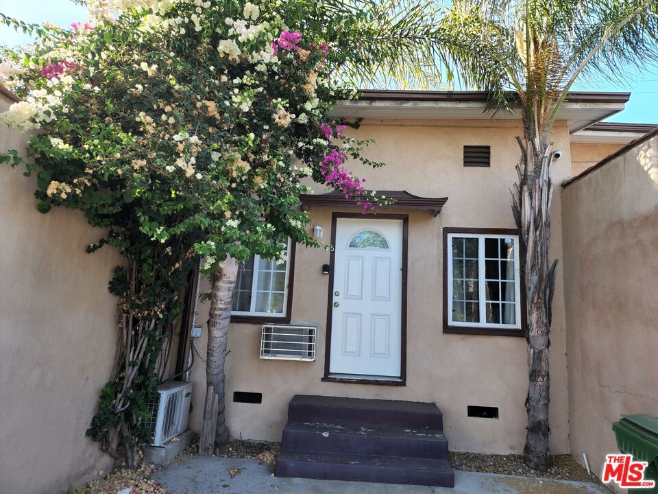 Primary Photo - 5815 Venice Blvd.