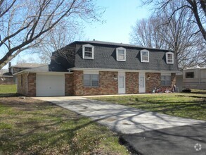 Building Photo - 4819 Meadow Lark Ln