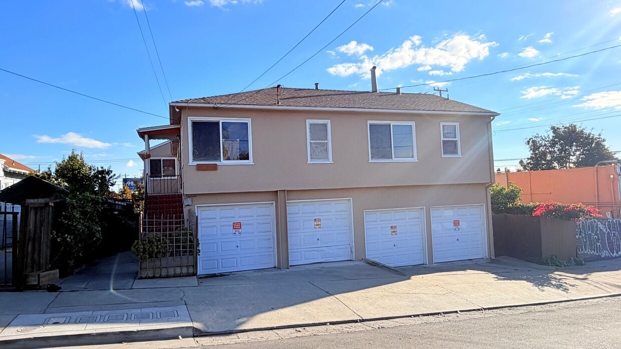 Photo - 1906, 1908, 1910 42nd Ave