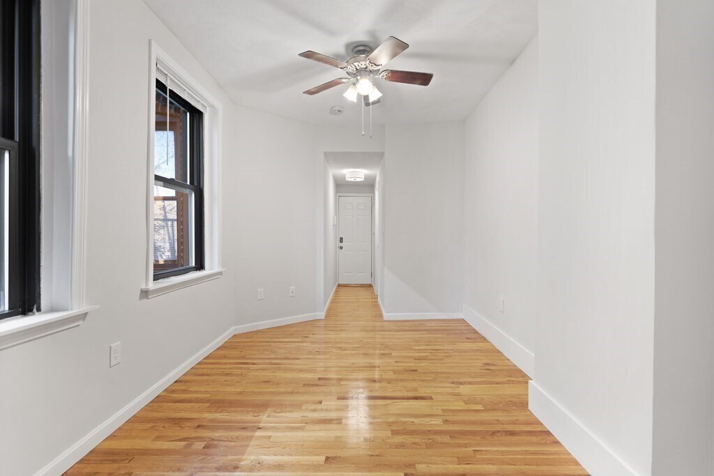 Primary Photo - 35 Grove St