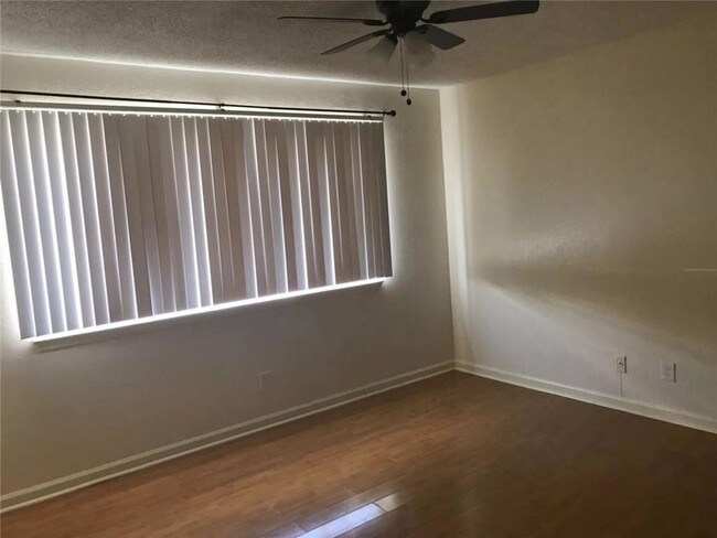 Foto del edificio - 125 Trellis Pl