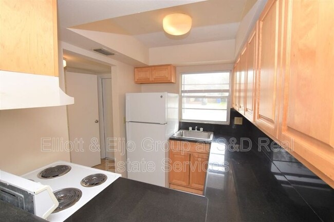 Building Photo - 2217 Brandy Pl