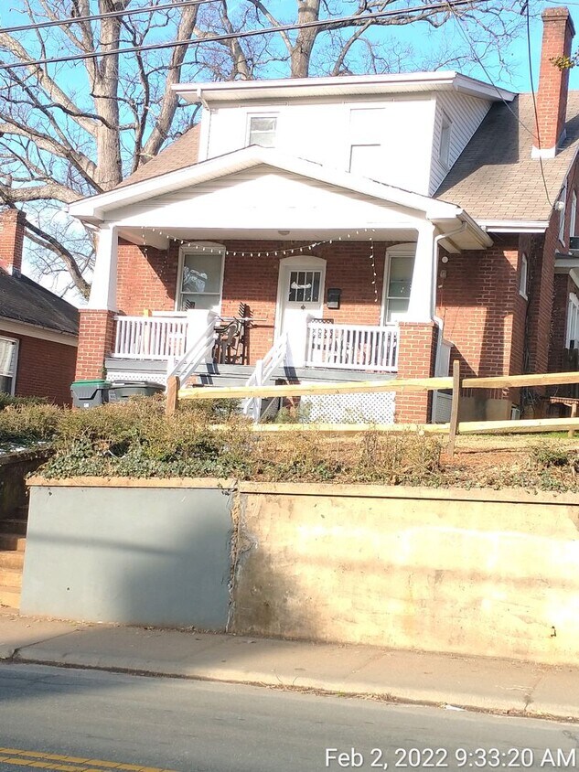 Foto principal - 463 14th St NW