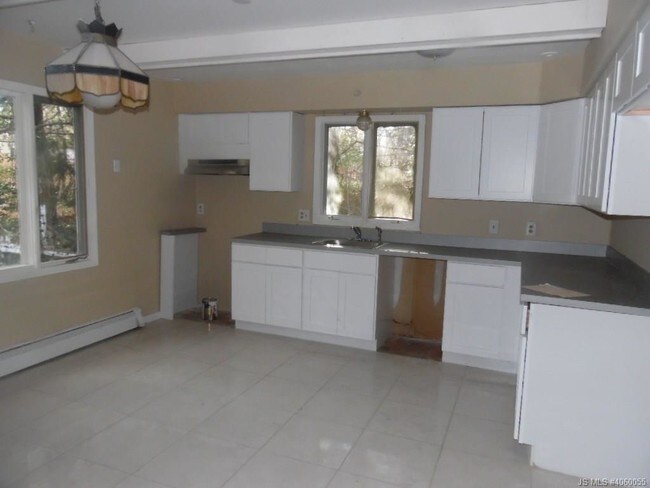 Building Photo - 321 Float Ave