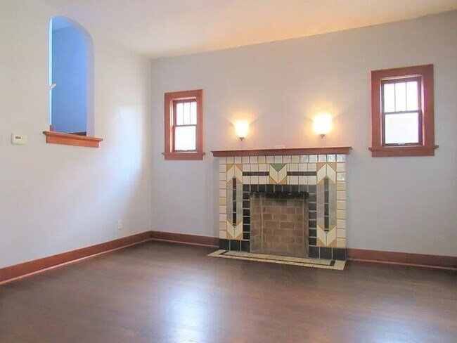 Foto del edificio - Stunning 4-Bed, 3-Bath Gem 1 Minute from Midtown!