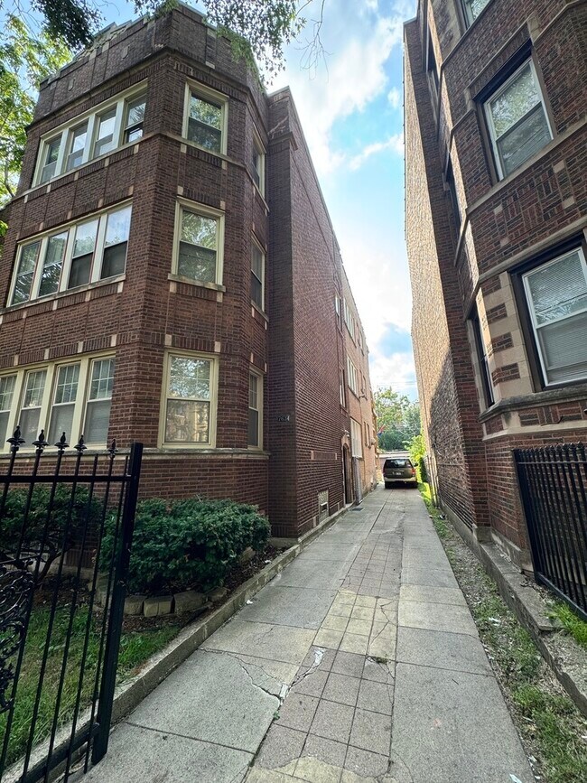 Foto del edificio - 7634 S Phillips Ave