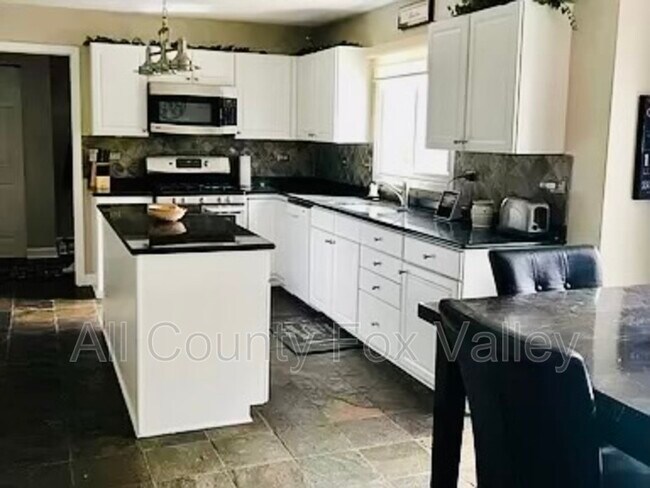 Foto del edificio - 1931 White Oak Dr