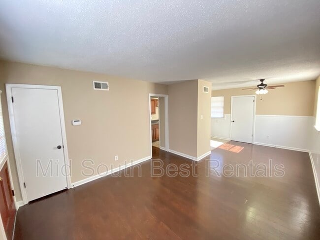 Building Photo - 3544 Pueblo Ave