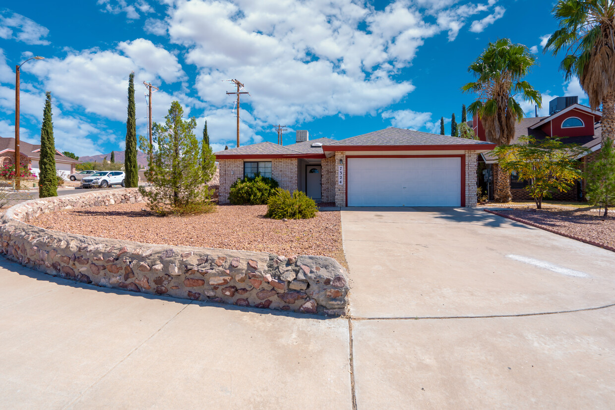 Primary Photo - 7324 Canyon Run Dr