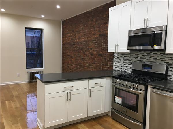 Building Photo - 272 6th Ave