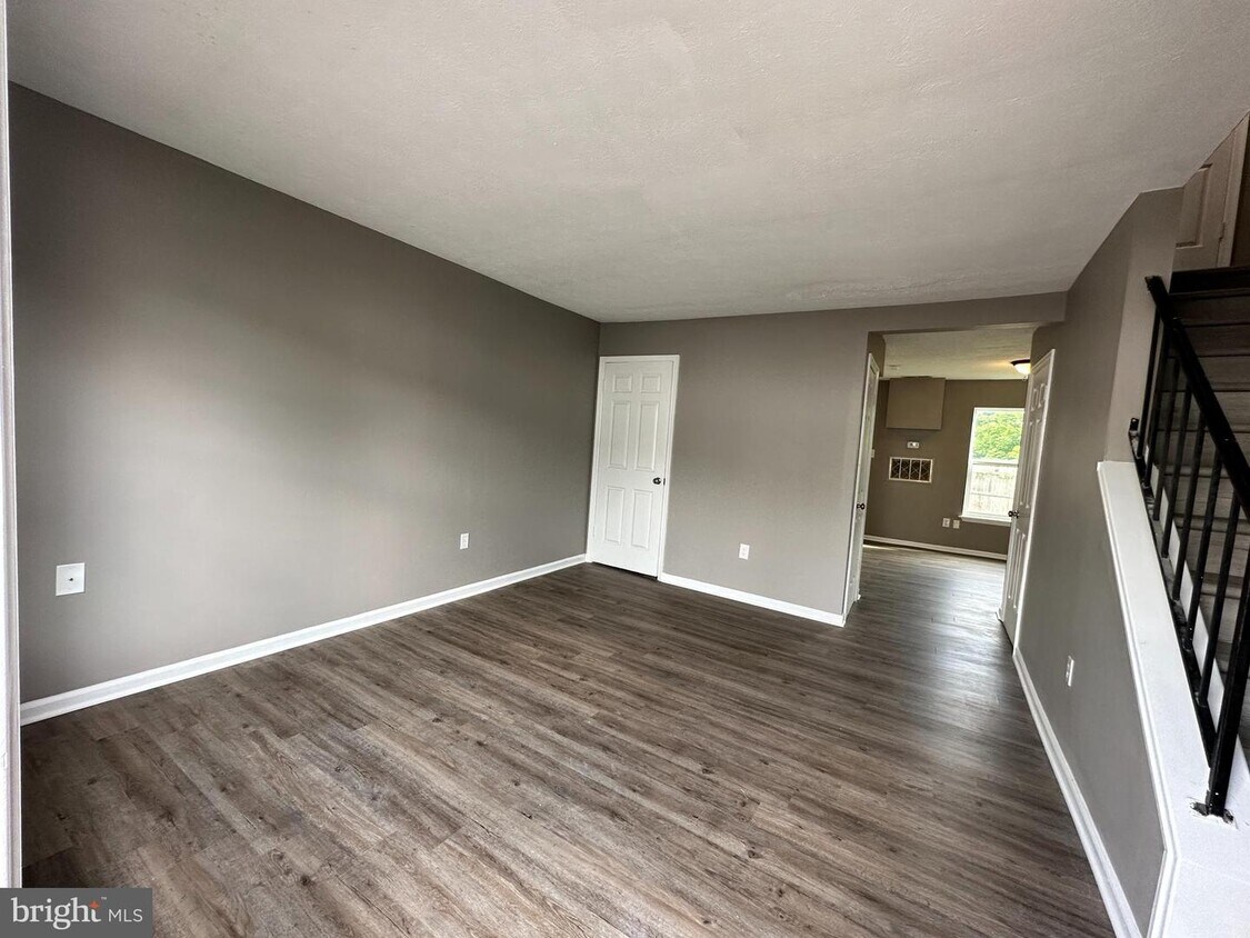 688 Smithfield Ave, Winchester, VA 22601 Townhome Rentals in