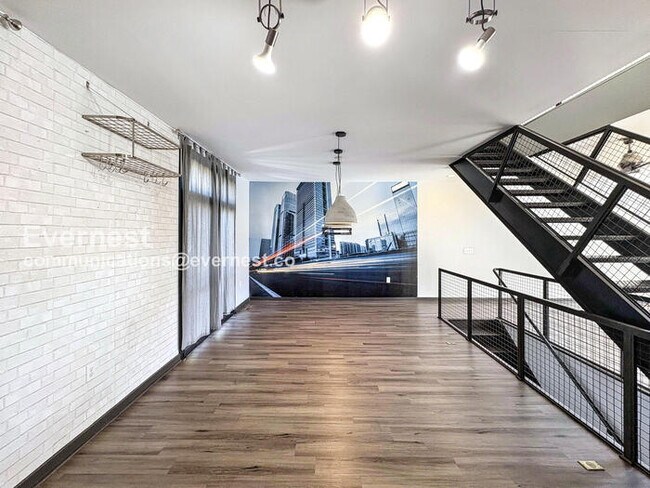 Foto del edificio - 1273 MacKintosh pknw