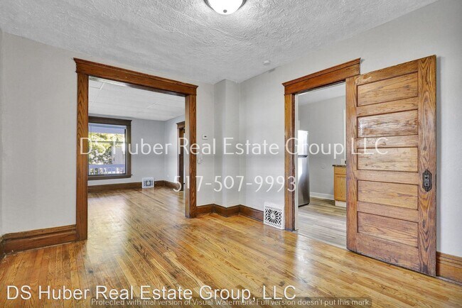 Foto del edificio - 3 br, 1 bath House - 144 E. Barnes Ave.