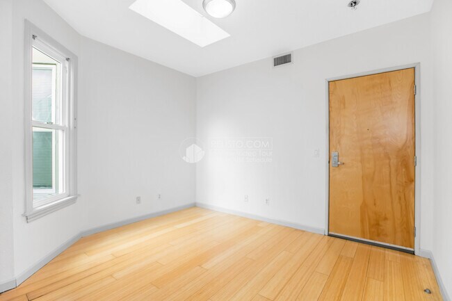 Foto del edificio - 539 Octavia St