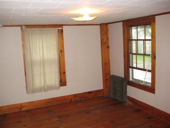 Building Photo - 50 Elm St