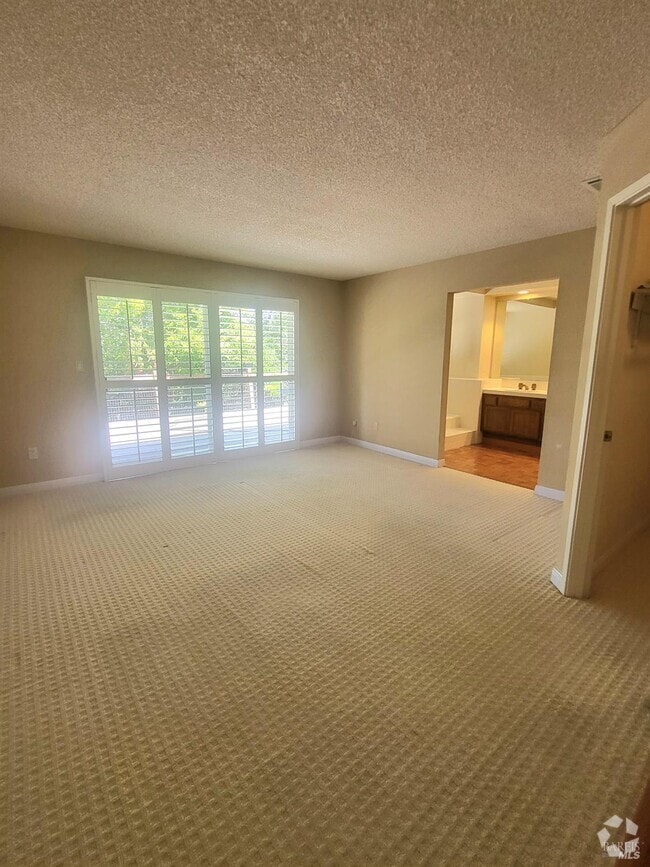Building Photo - 170 Moonraker Ct