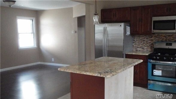 Foto del edificio - 260-07-260-81 81st Ave