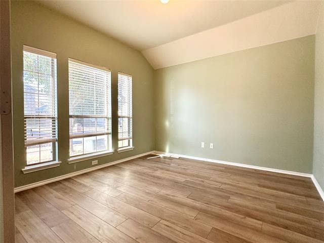 Building Photo - 9600 Palm Valley Dr