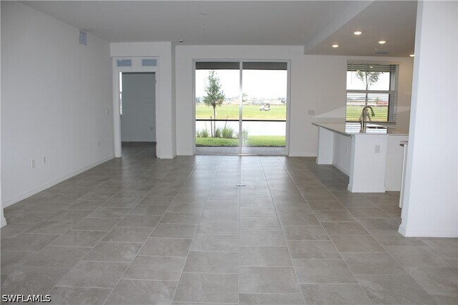 Building Photo - 5661 Melbourne Ct