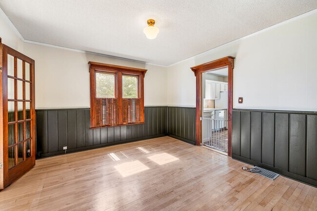 Foto del edificio - Charming 3 Bedroom, 2 Bath Home with Abund...