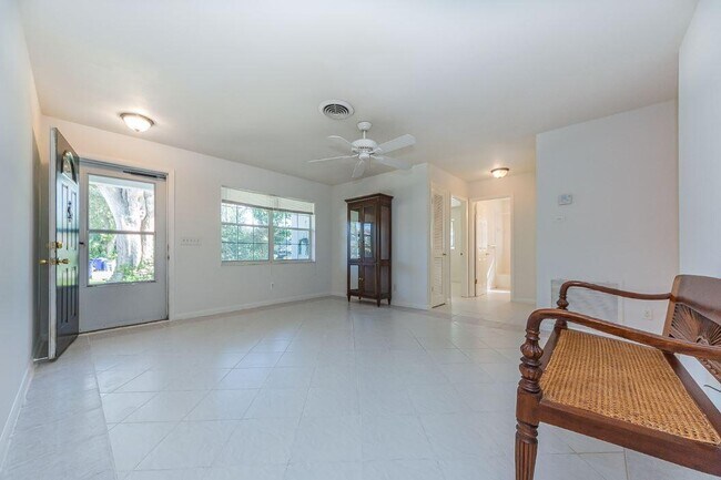 Foto del edificio - 2075 37th Ave