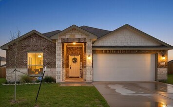 Building Photo - 2032 Mallard Ct